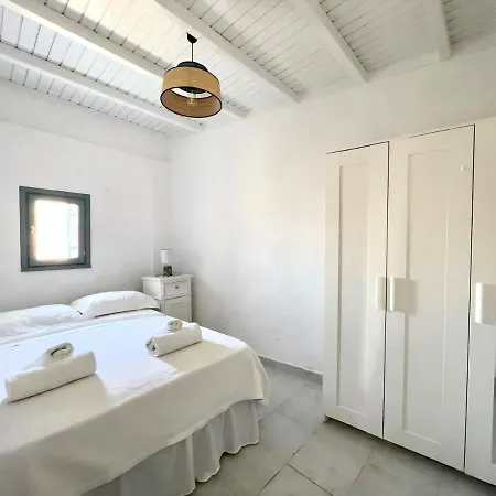 Black Pebble Myconian House Άνω Μερά